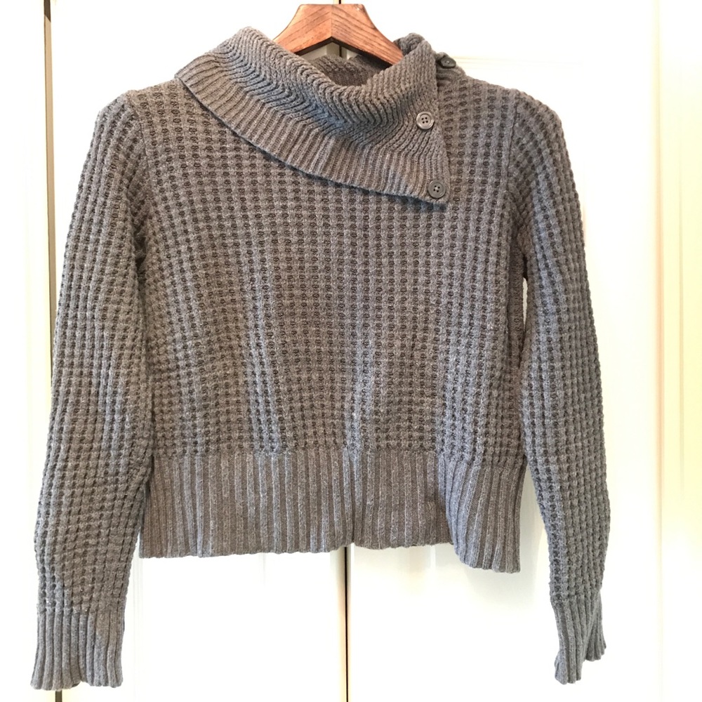 Banana Republic Crop sweater
